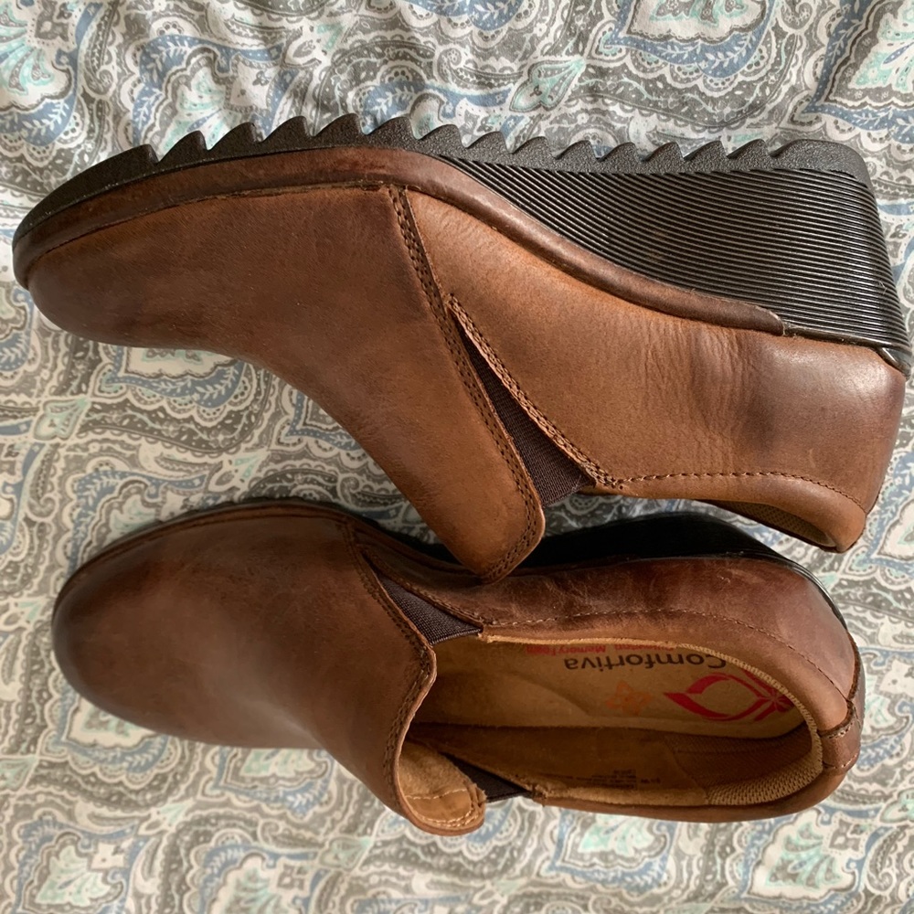 Confortiva mules